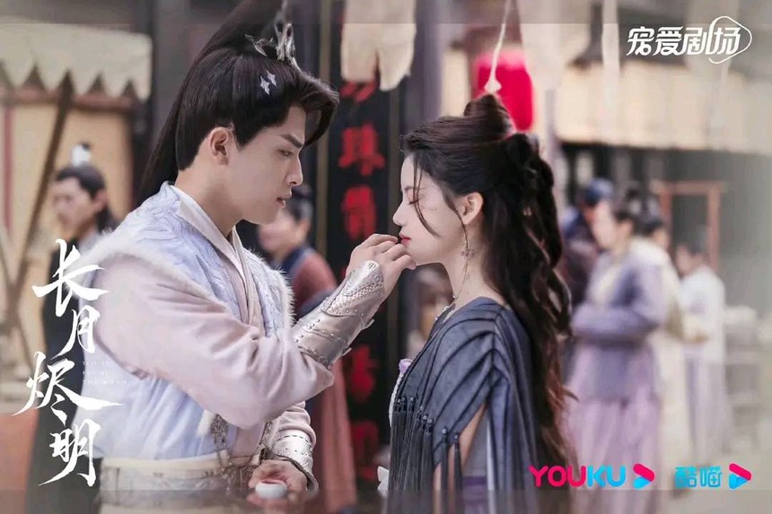 Cặp đôi phụ của 'Trường nguyệt tẫn minh': Nhà gái có cảnh tắm nóng mắt, nhà trai được khen xuất sắc hơn La Vân Hi - Ảnh 7. Cặp đôi phụ của 'Trường nguyệt tẫn minh': Nhà gái có cảnh tắm nóng mắt, nhà trai được khen xuất sắc hơn La Vân Hi - Ảnh 7.