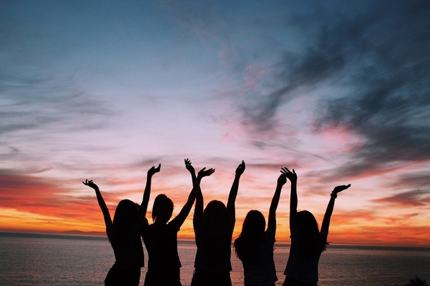 "Bạn là trung bình cộng của 5 người bạn dành nhiều thời gian nhất" quả không sai: 4 kiểu bạn, càng gần gũi càng khiến cuộc sống phú quý, phát tài  - Ảnh 3.