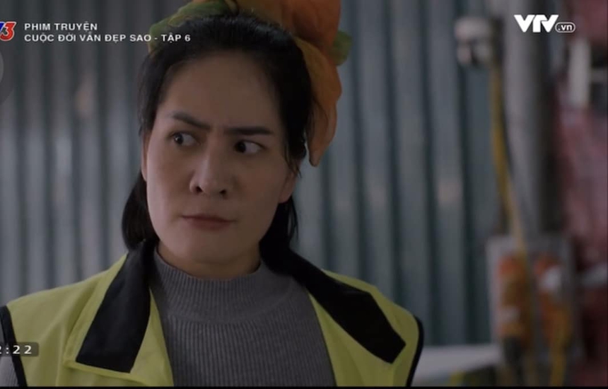 Diễn viên Minh Cúc trở lại ‘loè loẹt’ trong 'Cuộc đời vẫn đẹp sao', đầu tư nhiều cho những phân đoạn xô xát - Ảnh 2.