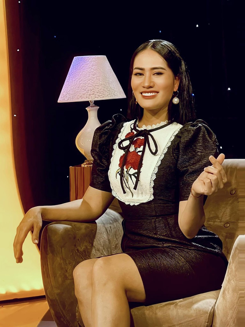 Diễn viên Minh Cúc trở lại ‘loè loẹt’ trong 'Cuộc đời vẫn đẹp sao', đầu tư nhiều cho những phân đoạn xô xát - Ảnh 7.