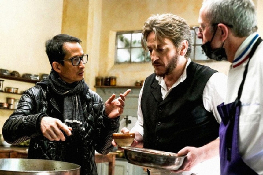 Trần Anh Hùng - quen và lạ ở Cannes 2023 - Ảnh 2.