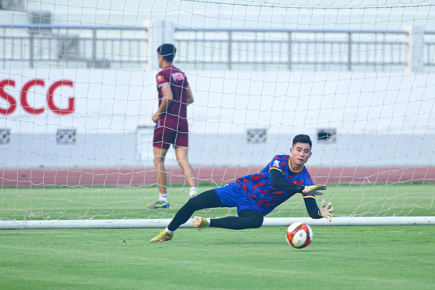 Quan Văn Chuẩn vẫn là lựa chọn tối ưu của U22 Việt Nam - Ảnh 1.