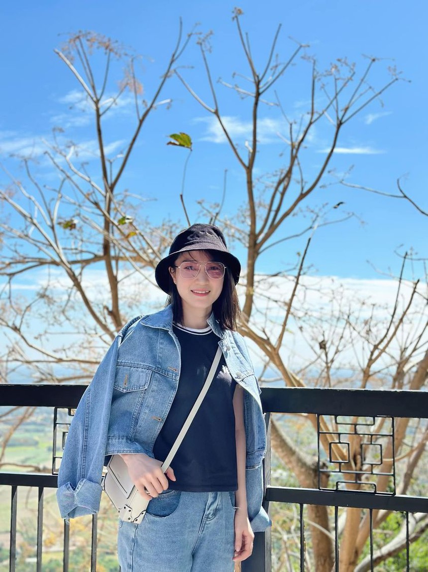 Bà xã kiêm đồng nghiệp tay vợt Nguyễn Tiến Minh, 'tay ngang' làm chủ spa, ngày càng thăng hạng nhan sắc - Ảnh 7.