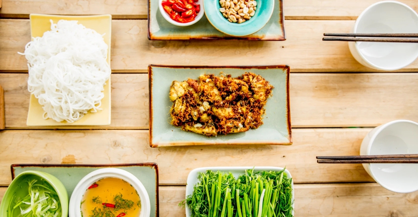 Tạp chí Mỹ: Món ăn 'khác thường' này mới đáng để bạn du lịch tới Việt Nam – Nếu biết nguyên liệu bí mật, chưa chắc dám thử! - Ảnh 1.