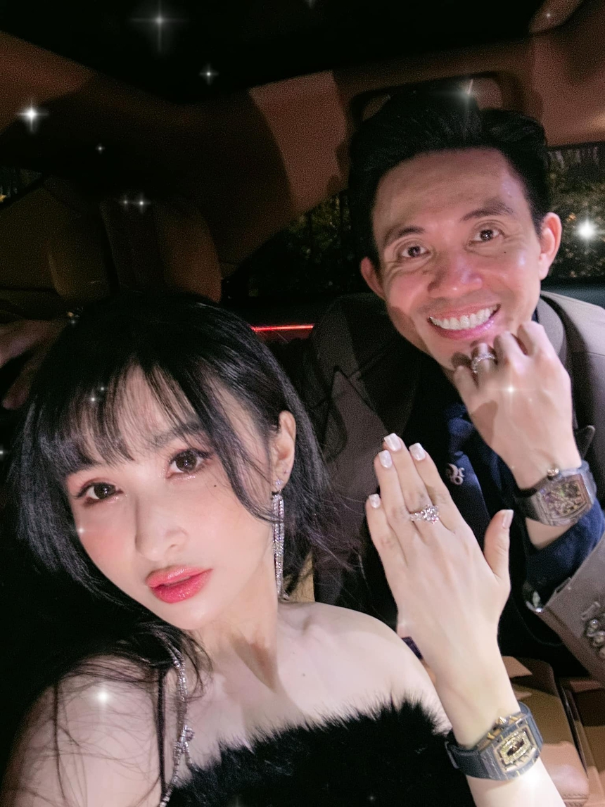 Soi quy cách ứng xử của vợ đại gia Việt: Người giấu chồng triệt để, người thường xuyên bóc tính xấu của chồng cho cư dân mạng xem - Ảnh 7.