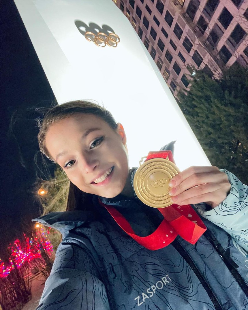 Nữ thần 2k4 gây sốt khi xuất hiện tại sân bóng, thành tích thi đấu cũng cực kỳ đáng nể - Ảnh 6.