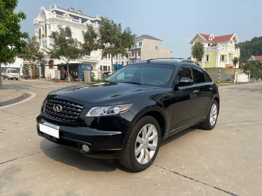 Một thời cạnh tranh với Audi Q5, hàng hiếm Infiniti FX35 ODO 130.000 km bán lại rẻ ngang Hyundai Grand i10 - Ảnh 2. Một thời cạnh tranh với Audi Q5, hàng hiếm Infiniti FX35 ODO 130.000 km bán lại rẻ ngang Hyundai Grand i10 - Ảnh 2.