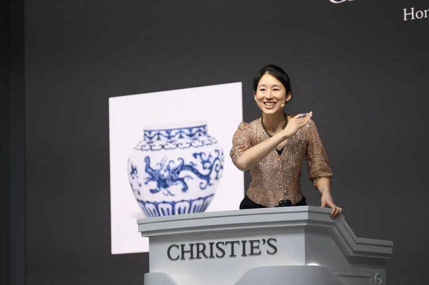 Nghề đặc biệt chỉ phục vụ người có tiền: Một ánh mắt cũng phải có tính toán, mỗi lần gõ búa trị giá 'ngàn vàng' - Ảnh 1.