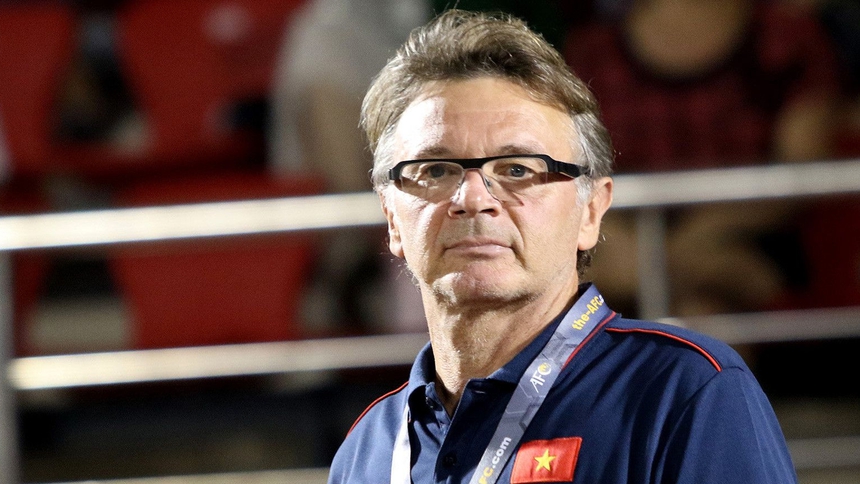 Cà phê đầu tuần: Đừng tất tay theo ông Troussier - Ảnh 1. Cà phê đầu tuần: Đừng tất tay theo ông Troussier - Ảnh 1.