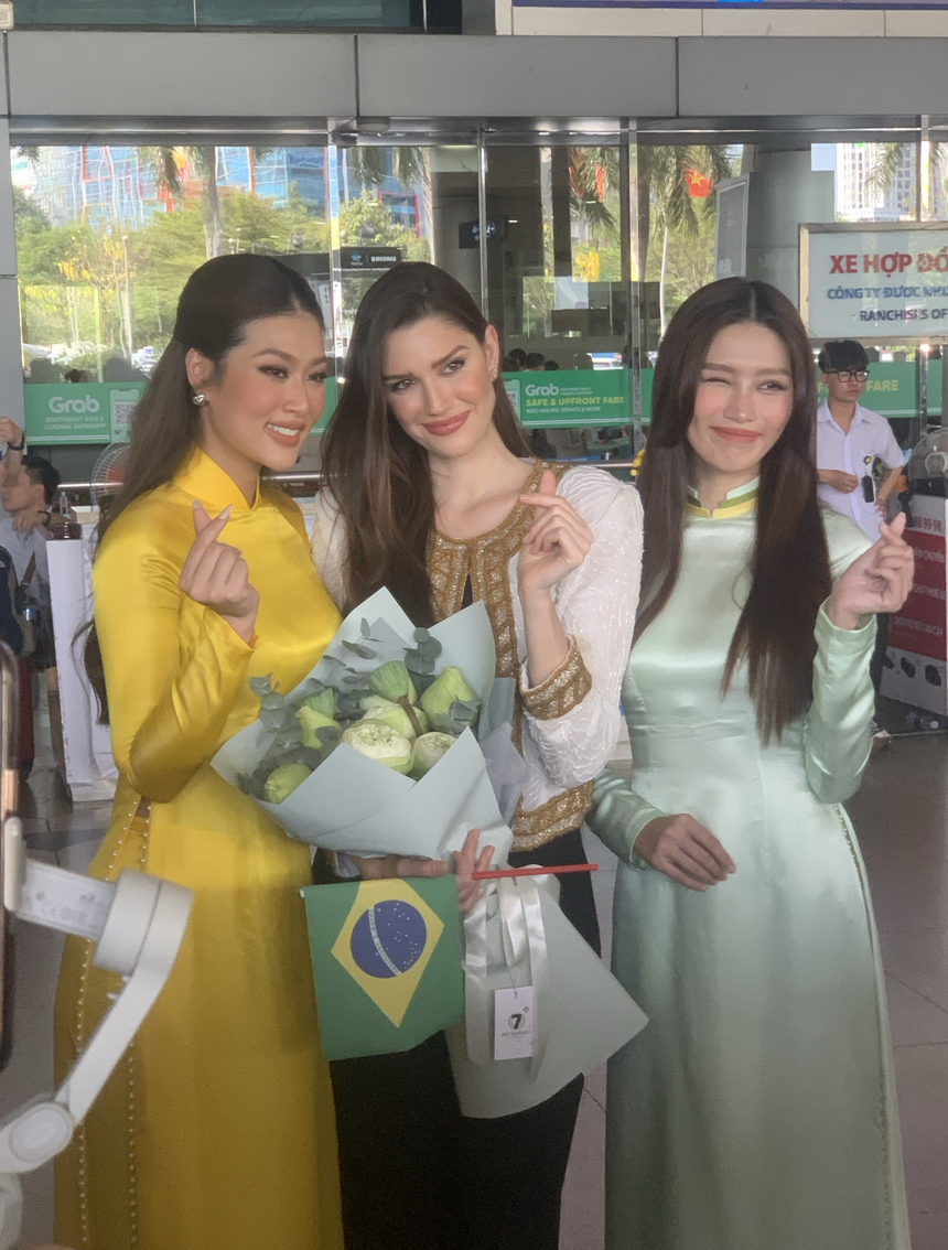 Soi cận nhan sắc Hoa hậu đẹp nhất thế giới đến Việt Nam, qua camera thường mà vẫn đẹp bất chấp - Ảnh 3.