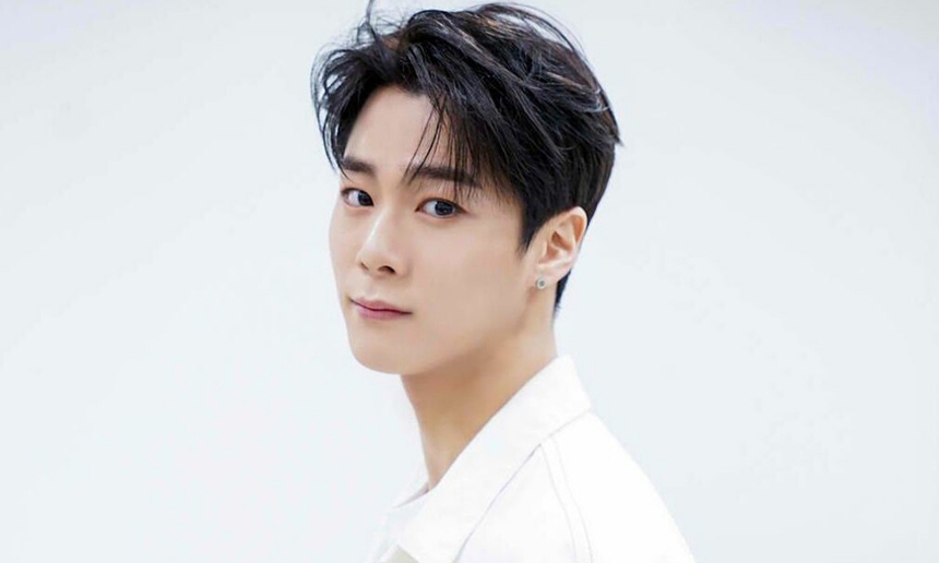 Các thành viên Astro sửng sốt trước tin dữ về Moonbin - Ảnh 4.