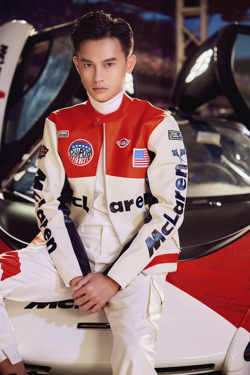 Từ "vua bóng chuyền phủi" thành tay buôn siêu xe khét tiếng, Phan Công Khanh giàu cỡ nào? - Ảnh 1. Từ "vua bóng chuyền phủi" thành tay buôn siêu xe khét tiếng, Phan Công Khanh giàu cỡ nào? - Ảnh 1.