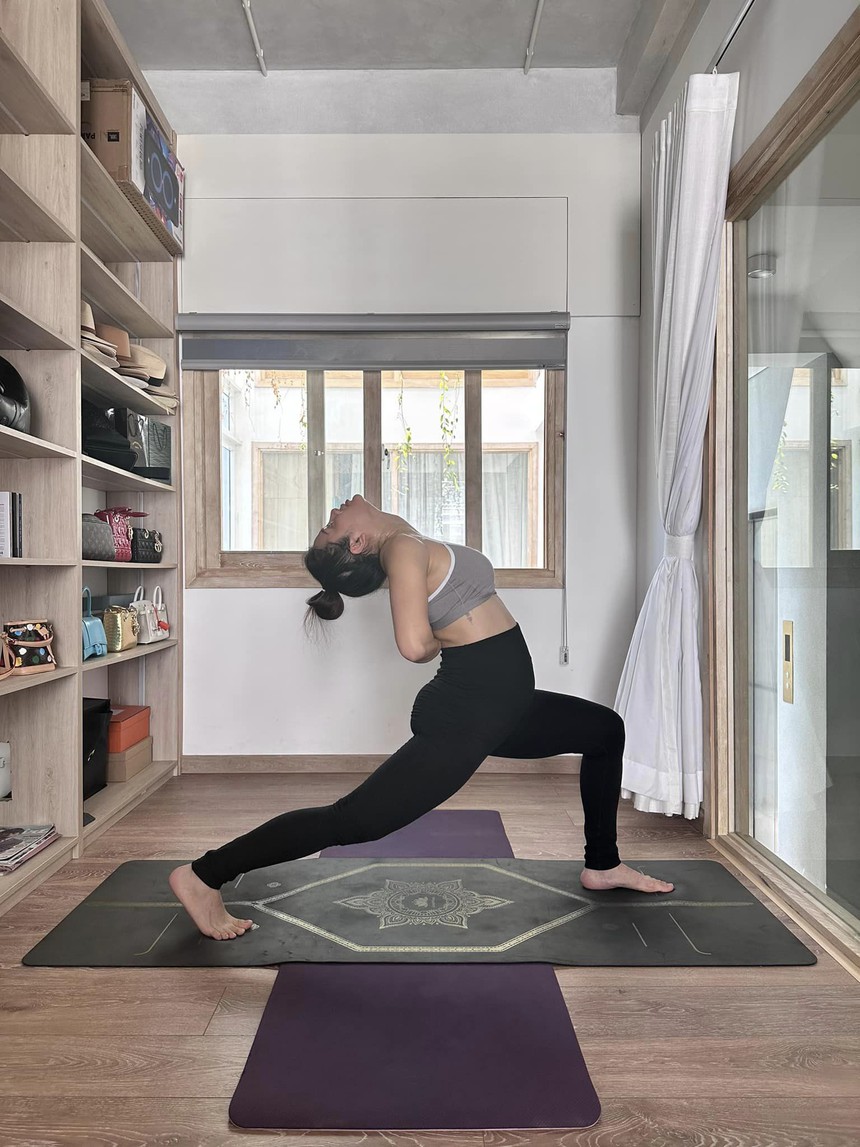 Mẹ bầu sexy nhất Vbiz gọi tên Phương Trinh Jolie: Diện váy ôm sát vóc dáng, khoe vòng 2 vượt mặt theo cách cực bạo!  - Ảnh 7.