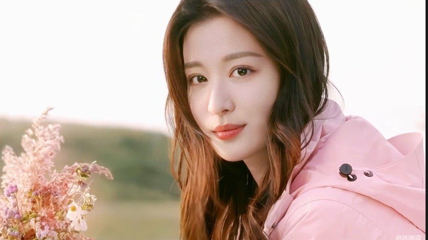 Dương Dương và Vương Sở Nhiên lại bị đồn hẹn hò vì dùng đồ đôi - Ảnh 4. Dương Dương và Vương Sở Nhiên lại bị đồn hẹn hò vì dùng đồ đôi - Ảnh 4.