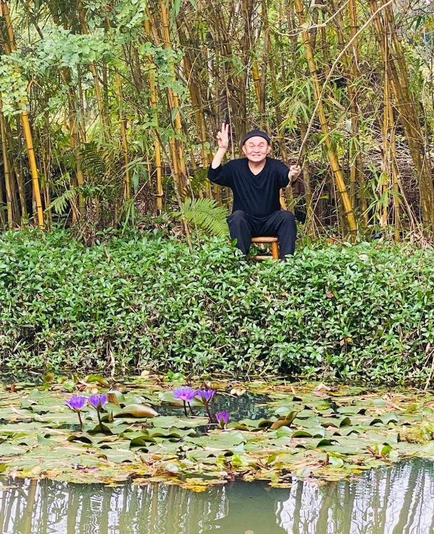 “Vua hài đất Bắc” ở tuổi ngoài 60: Sống giản dị trong biệt thự vài chục tỷ đồng, nhiều năm tận hưởng 1 thú vui đặc biệt - Ảnh 9.