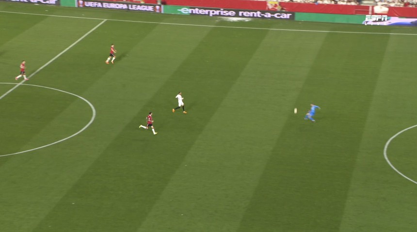 Hàng thủ liên tiếp mắc sai lầm, MU thua tức tưởi Sevilla, dừng bước tại tứ kết Europa League - Ảnh 6.