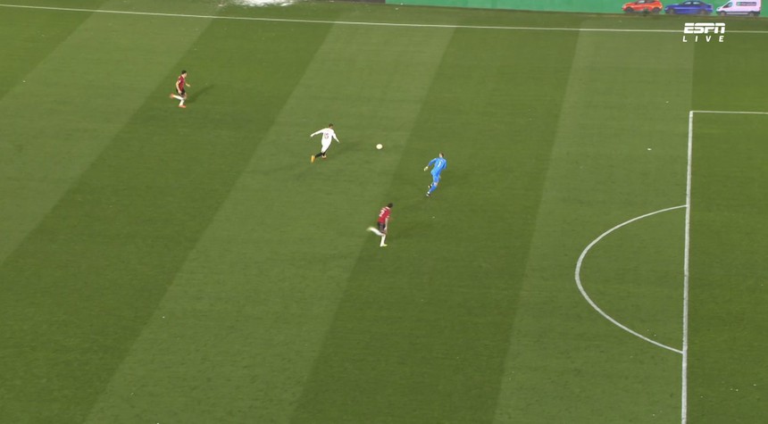 Hàng thủ liên tiếp mắc sai lầm, MU thua tức tưởi Sevilla, dừng bước tại tứ kết Europa League - Ảnh 7.