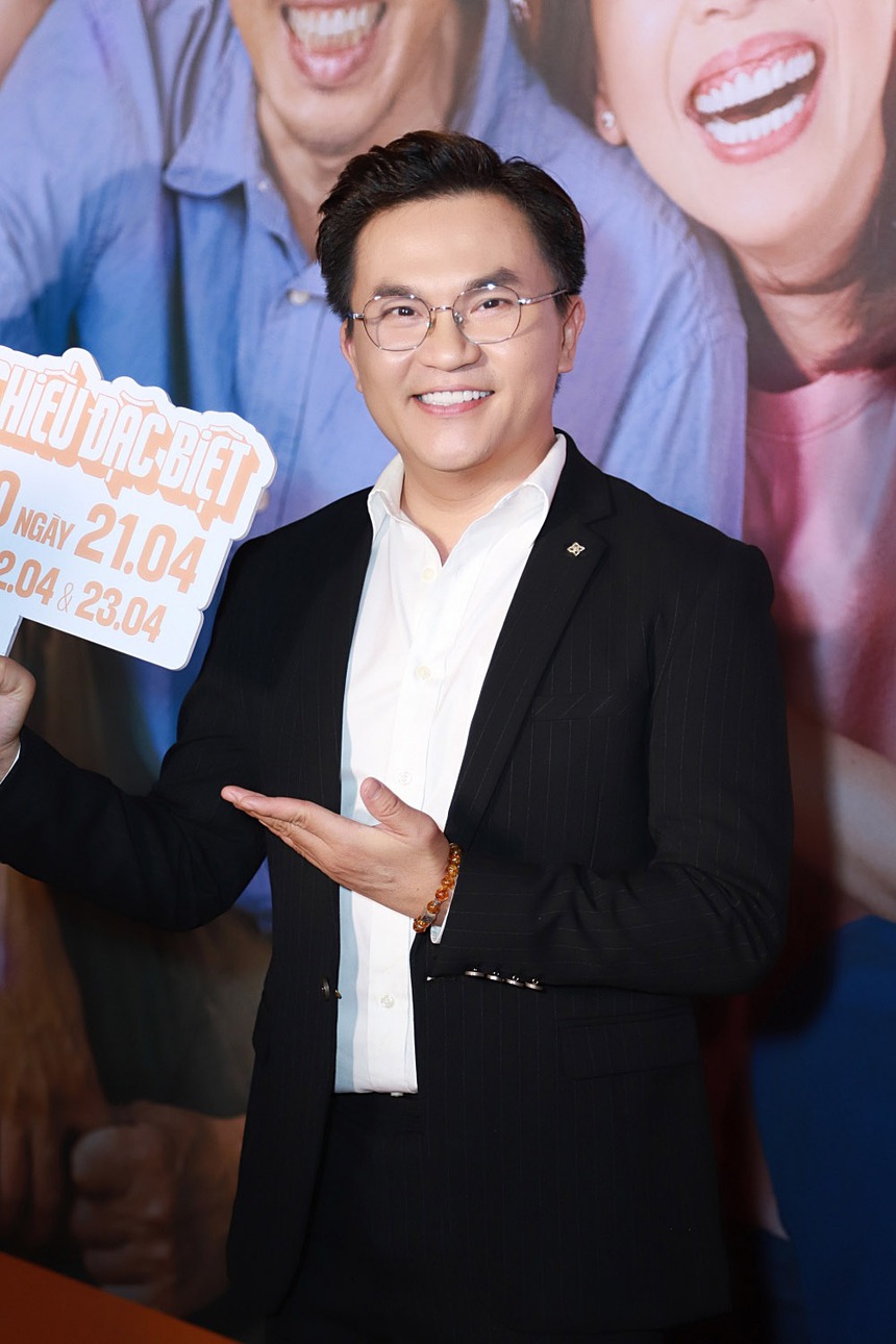 'Bà bầu' Minh Hằng cùng dàn sao Việt háo hức đến tham dự 'lễ cưới' của Thu Trang và Tiến Luật - Ảnh 25.