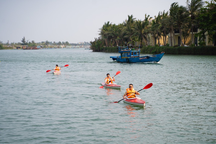 ‘Bảo tàng kí ức’ về thương cảng phố Hội lừng danh một thời: Kiến trúc hoài cổ, sở hữu BST cổ vật quý và dịch vụ có 1-0-2  - Ảnh 8.