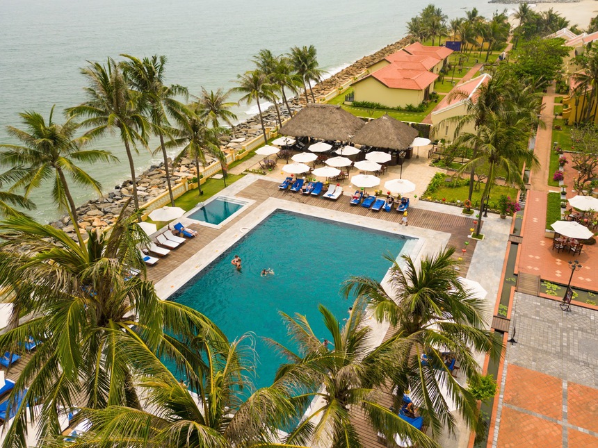 ‘Bảo tàng kí ức’ về thương cảng phố Hội lừng danh một thời: Kiến trúc hoài cổ, sở hữu BST cổ vật quý và dịch vụ có 1-0-2  - Ảnh 3.