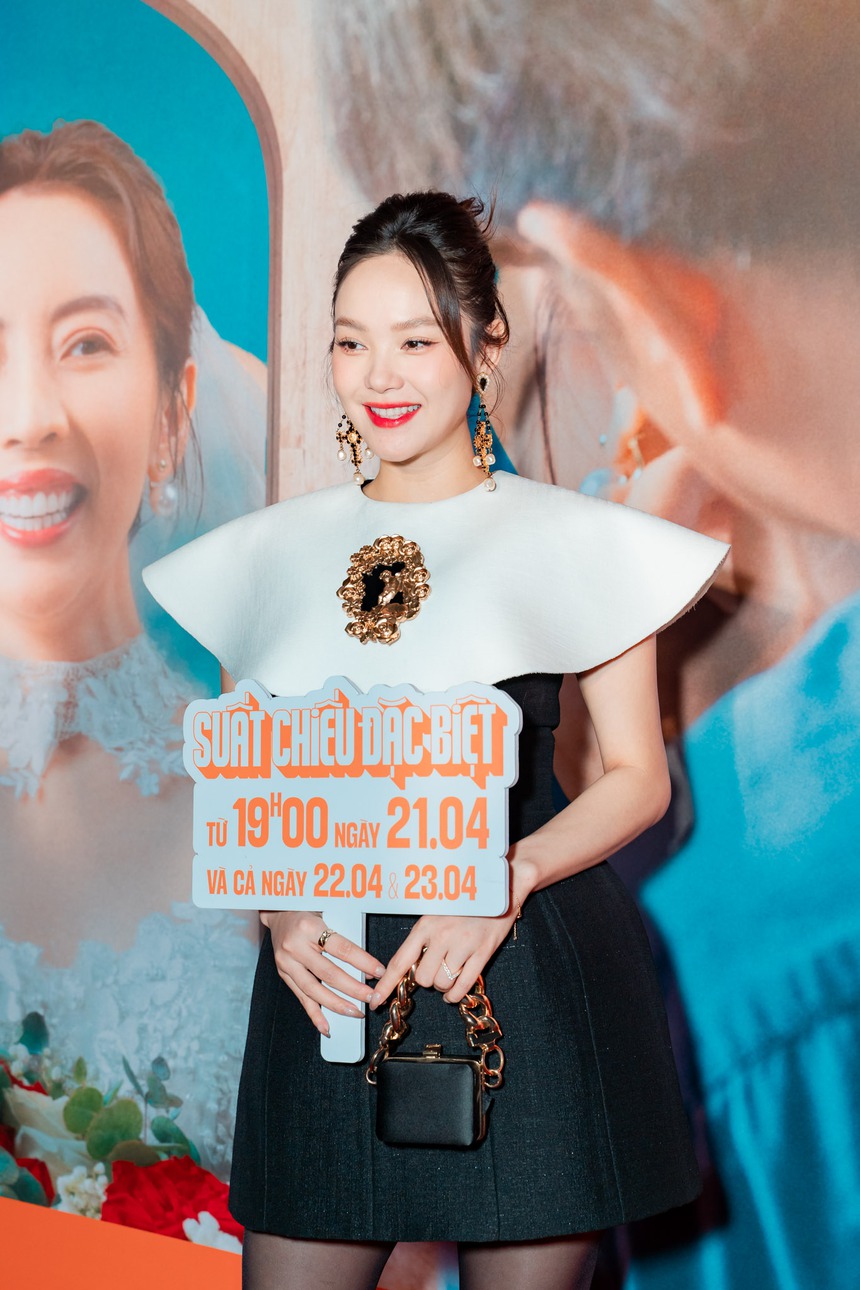 'Mẹ bầu' Minh Hằng đọ dáng với Sam - Xoài Non, Thu Trang lên đồ như cô dâu trên thảm đỏ 'Con Nhót mót chồng' - Ảnh 4.