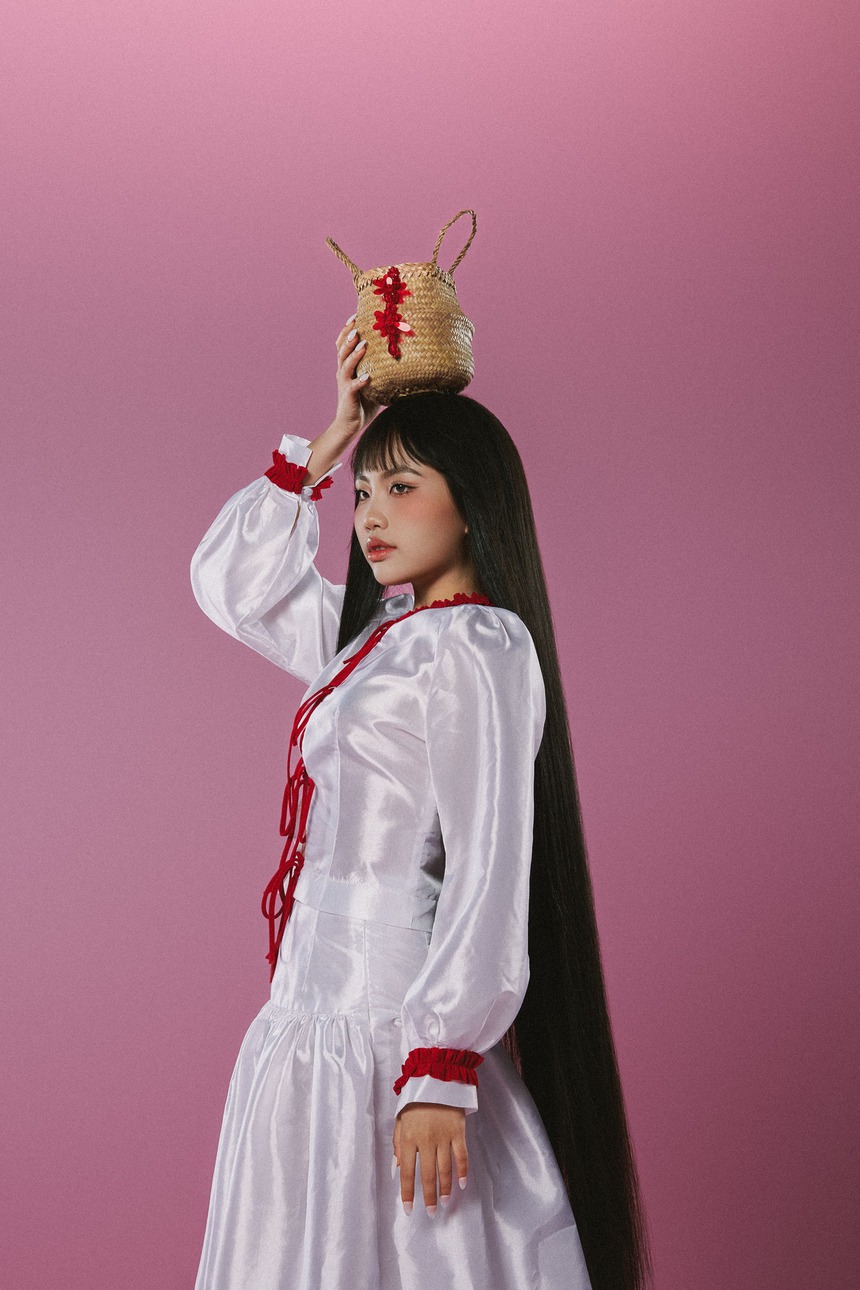 Phương Mỹ Chi tung loạt ảnh khác lạ khi tháo kính - Ảnh 6.