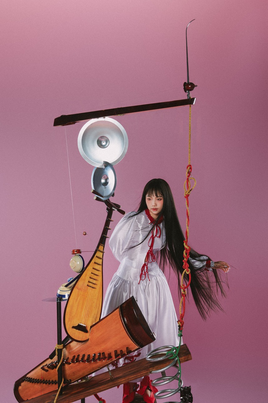 Phương Mỹ Chi tung loạt ảnh khác lạ khi tháo kính - Ảnh 7.