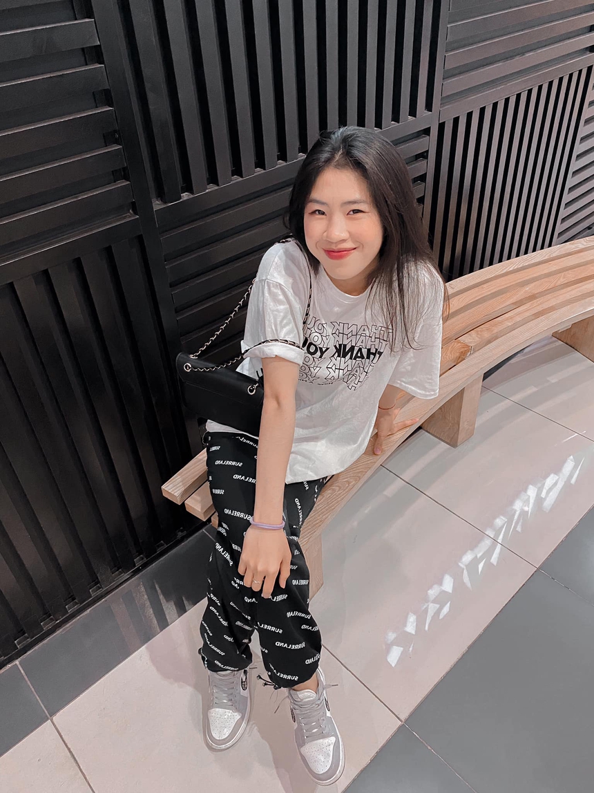 Thanh Nhã lập cú đúp giúp Việt Nam đại thắng tại Nhật Bản, khiến fan nam mê mẩn vì quá xinh - Ảnh 8.