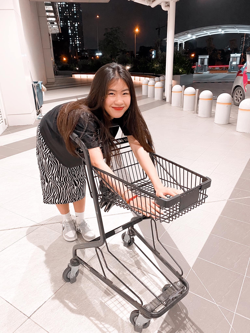 Thanh Nhã lập cú đúp giúp Việt Nam đại thắng tại Nhật Bản, khiến fan nam mê mẩn vì quá xinh - Ảnh 10.