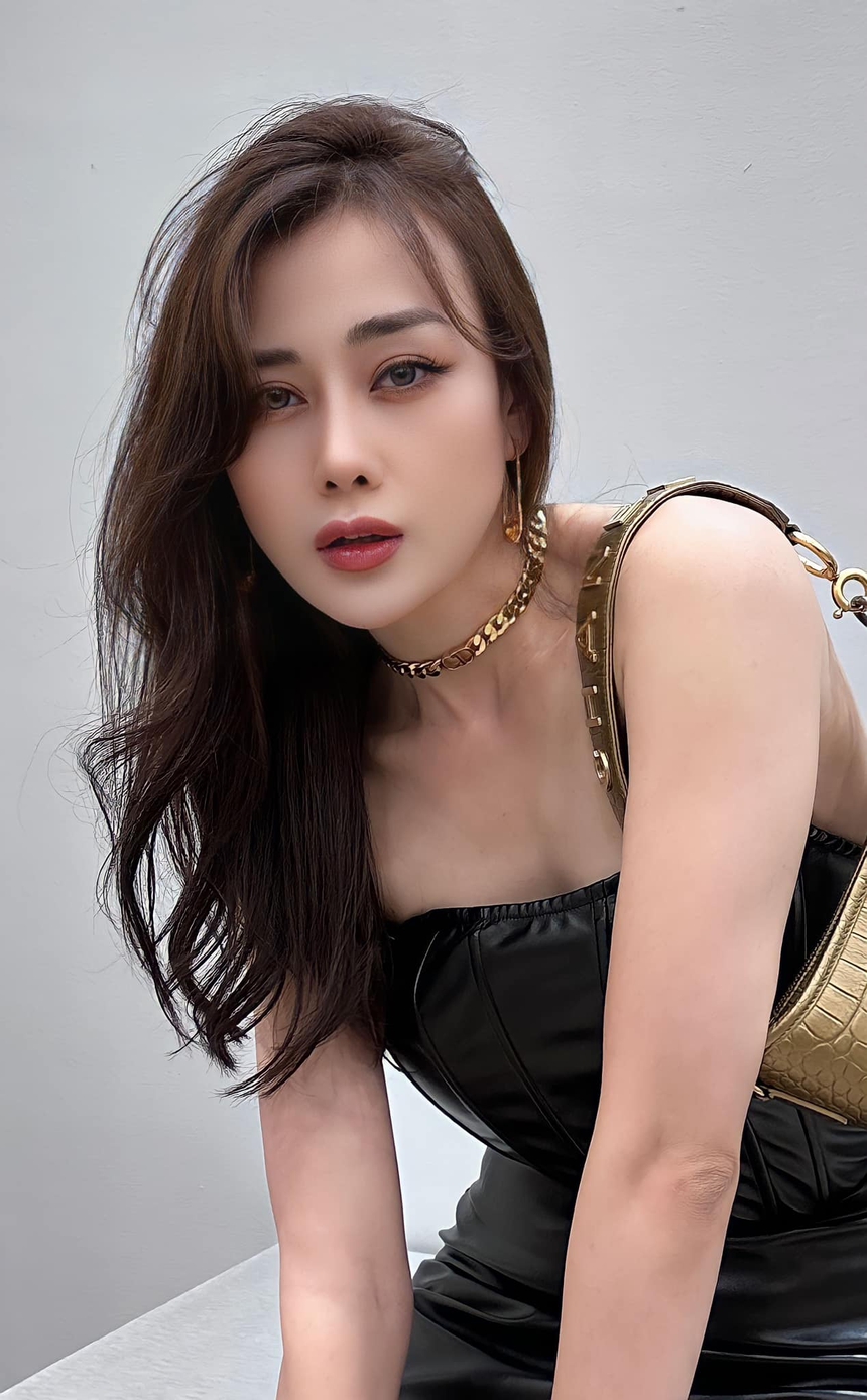 Phương Oanh sau hẹn hò Shark Bình: Sơ hở là du lịch nước ngoài, nhan sắc thăng hạng còn sự nghiệp bị cướp mất - Ảnh 7.