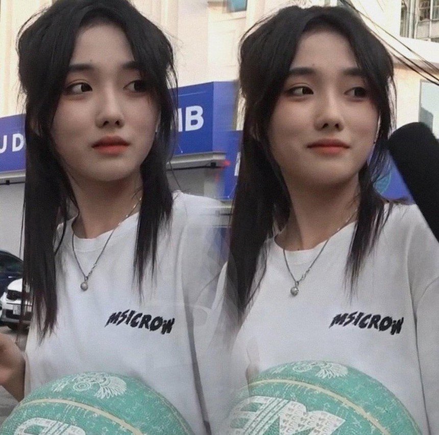 Đu trend đi siêu thị xưa rồi, hot girl nổi tiếng diện đầm công chúa, nằm tạo dáng ngay trên bàn bi-a - Ảnh 3.