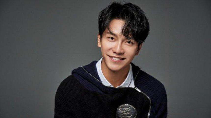 Hậu đám cưới, Lee Seung Gi mất cả fan lẫn danh tiếng - Ảnh 1.