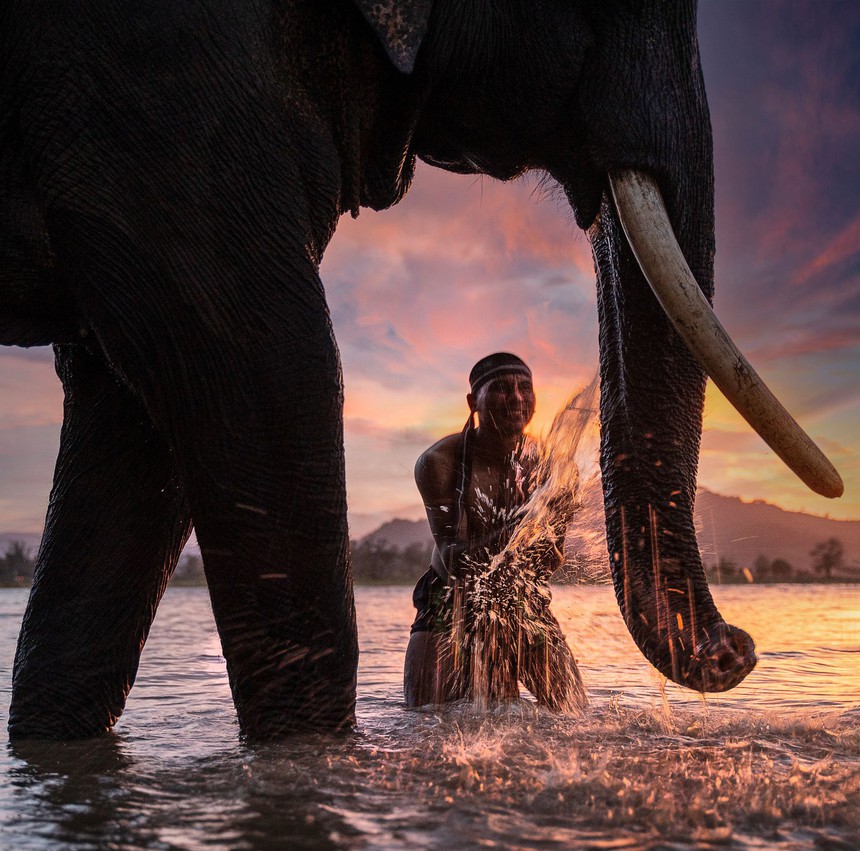 "Cuộc chơi ánh sáng" của nghệ sĩ nhiếp ảnh Nguyễn Ngọc Bình - Ảnh 1.