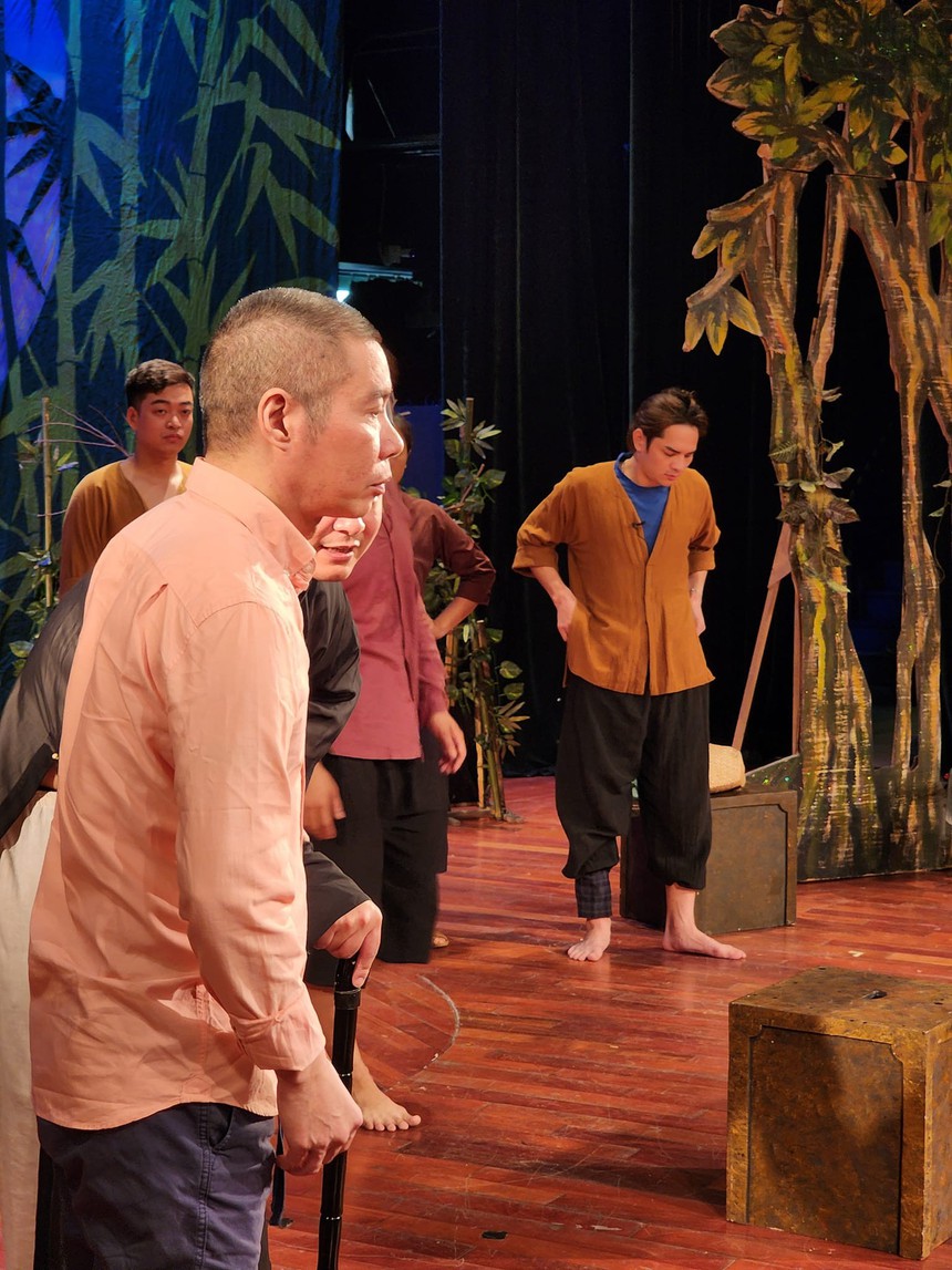 NSND Công Lý trở lại sân khấu kịch - Ảnh 3.