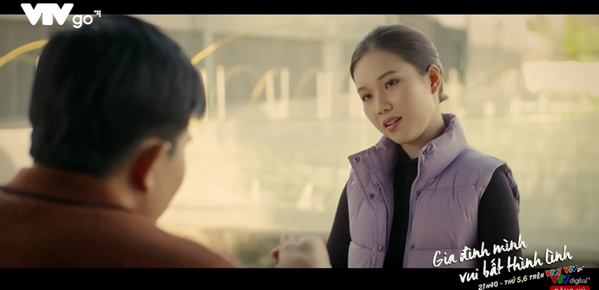 'Gia đình mình vui bất thình lình' tập 14: Công đuổi vợ về để ăn cơm với 'trà xanh' - Ảnh 1.