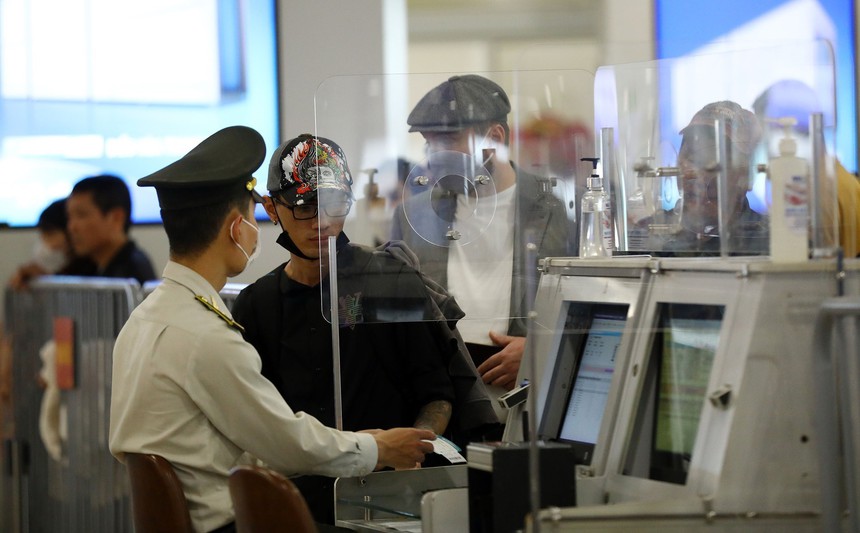 Tăng kiểm soát an ninh hàng không lên cấp độ 1 dịp 30/4 và 1/5 - Ảnh 1. Tăng kiểm soát an ninh hàng không lên cấp độ 1 dịp 30/4 và 1/5 - Ảnh 1.