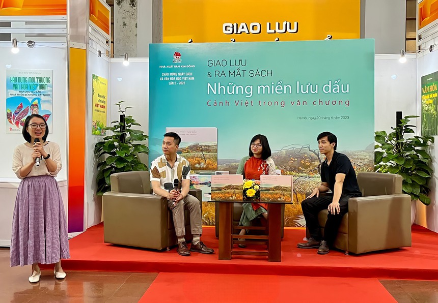 Chào mừng Ngày Sách và Văn hóa đọc Việt Nam: 'Cảnh Việt trong văn chương', nhìn từ sách giáo khoa - Ảnh 1.