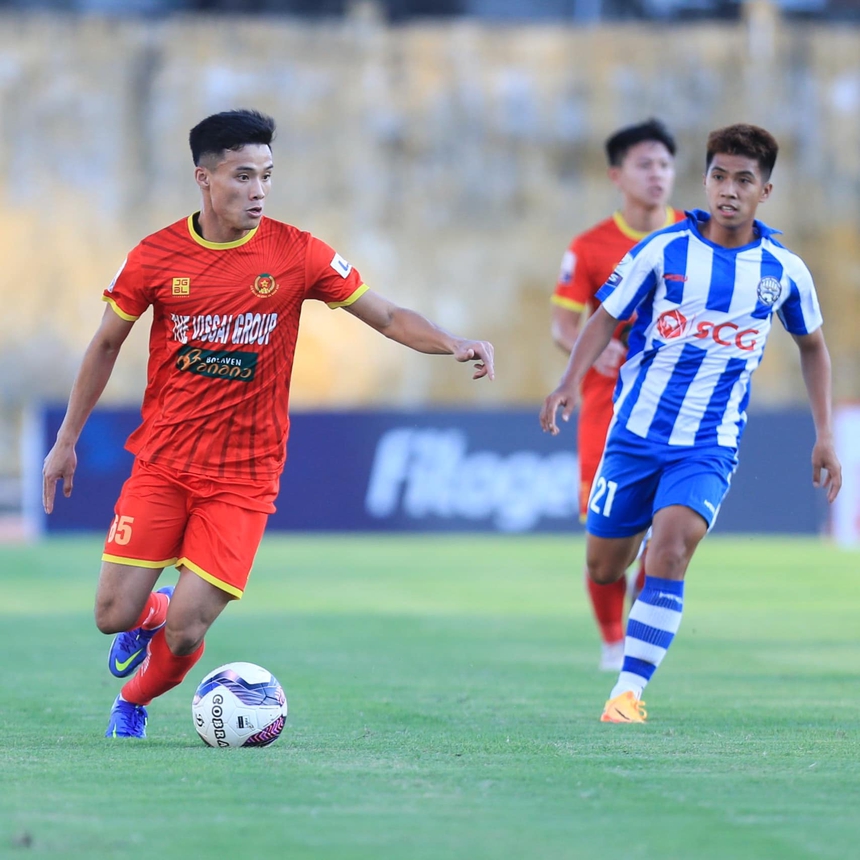 Văn Quyết, Văn Quyết CLB Hà Nội, CLB Hà Nội, Văn Quyết bị treo giò