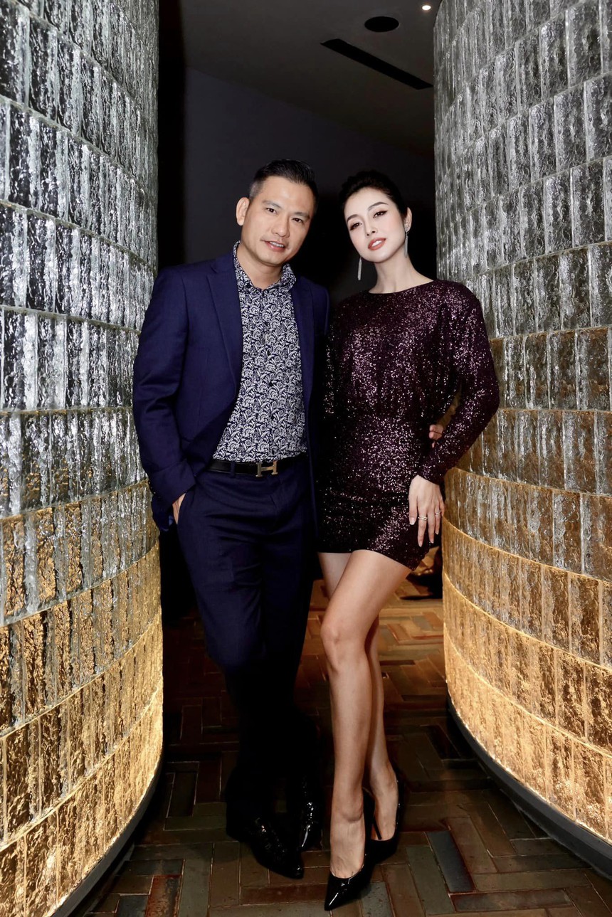 Lấy cháu ruột chủ tịch FPT làm chồng, nàng hậu sống sung sướng bên chồng đại gia vẫn làm 1 việc chứng minh tư duy hiện đại - Ảnh 1.