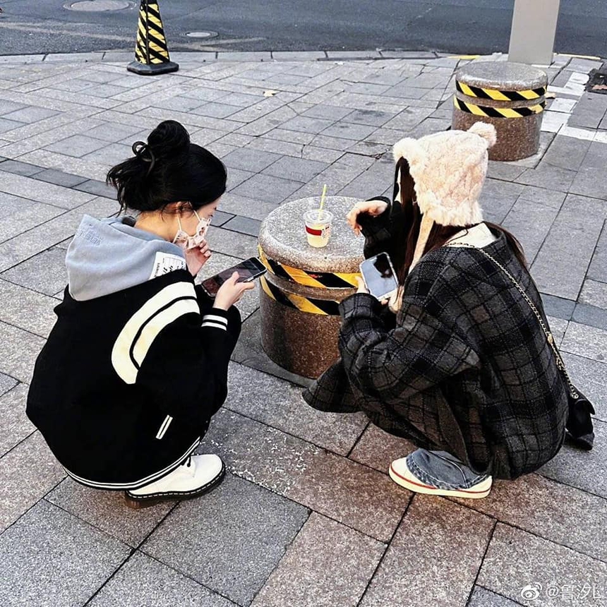 Phát sốt với cảnh 2 mỹ nữ đẹp nhất 'Trường nguyệt tẫn minh' ôm ấp thân thiết, fan đẩy thuyền rần rần trên Weibo - Ảnh 6. Phát sốt với cảnh 2 mỹ nữ đẹp nhất 'Trường nguyệt tẫn minh' ôm ấp thân thiết, fan đẩy thuyền rần rần trên Weibo - Ảnh 6.