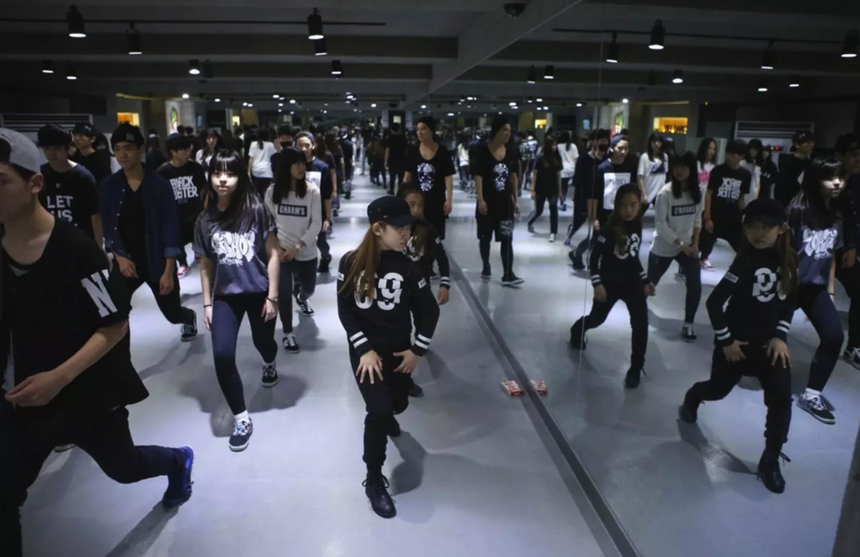 Moonbin (ASTRO): Sự ra đi của một ngôi sao khiến ta nhận ra sự khắc nghiệt trong ngành công nghiệp Kpop - Ảnh 4. Moonbin (ASTRO): Sự ra đi của một ngôi sao khiến ta nhận ra sự khắc nghiệt trong ngành công nghiệp Kpop - Ảnh 4.