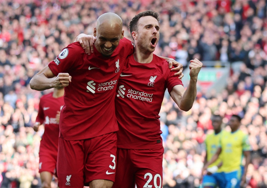 NÓNG Bảng xếp hạng Ngoại hạng Anh vòng 32: Liverpool vẫn nuôi hy vọng Top 4 - Ảnh 2. NÓNG Bảng xếp hạng Ngoại hạng Anh vòng 32: Liverpool vẫn nuôi hy vọng Top 4 - Ảnh 2.