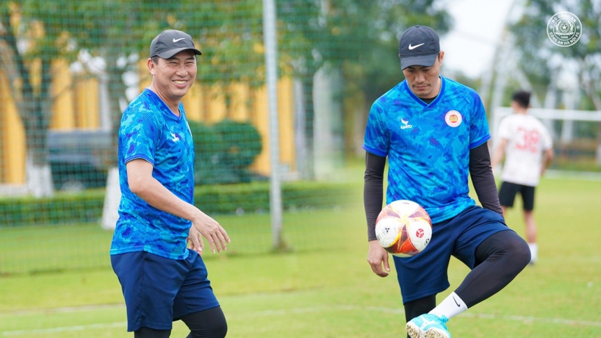 Hé lộ sự thật vụ CLB CAHN chia tay 4 trợ lý người Việt, lý do phía sau là gì? - Ảnh 2.