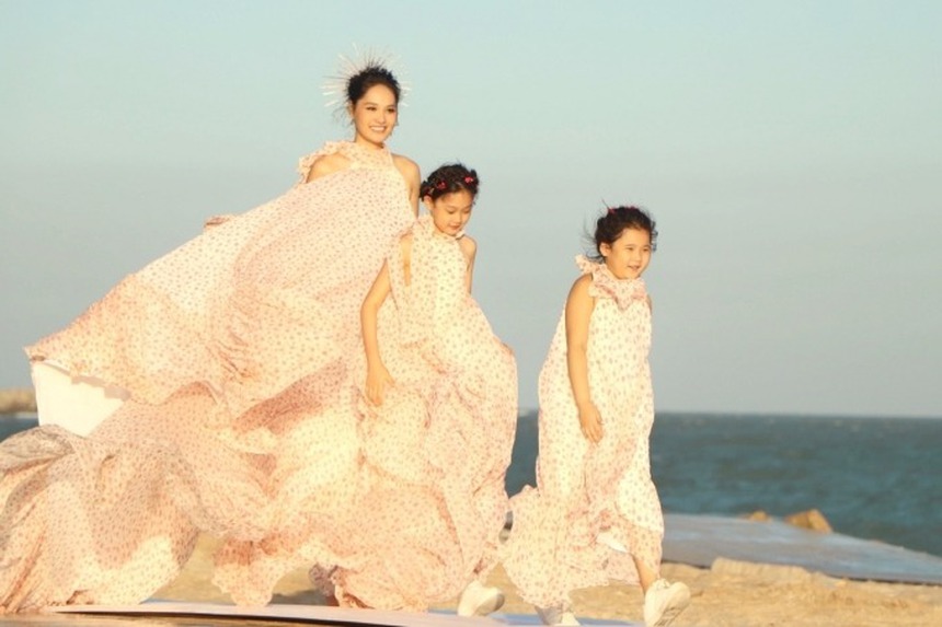 Những nàng hậu cao trên 1m8 của làng nhan sắc Việt - Ảnh 10.