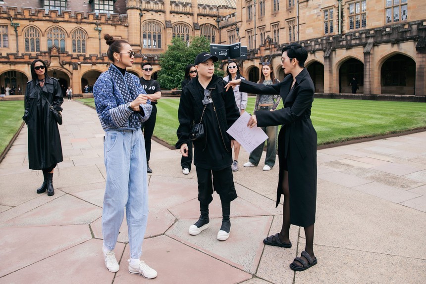 Chị hằng biên tập - Siêu mẫu Thanh Hằng, Hoa hậu H'Hen Niê tập luyện cho show của NTK Đỗ Mạnh Cường tại Úc - Ảnh 8.