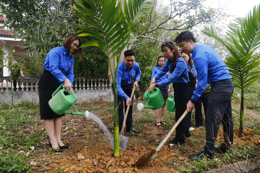 Ngày Trái đất 22/4: Bảo vệ 'ngôi nhà chung' khỏi ô nhiễm - Ảnh 1.
