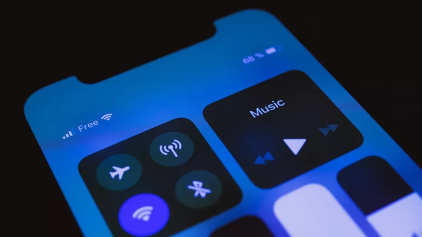 Làm ngay 3 mẹo nhỏ trên iPhone để khiến kẻ cắp "thở dài bất lực": Có lấy được điện thoại cũng chỉ còn nước đem trả lại! - Ảnh 3. Làm ngay 3 mẹo nhỏ trên iPhone để khiến kẻ cắp "thở dài bất lực": Có lấy được điện thoại cũng chỉ còn nước đem trả lại! - Ảnh 3.