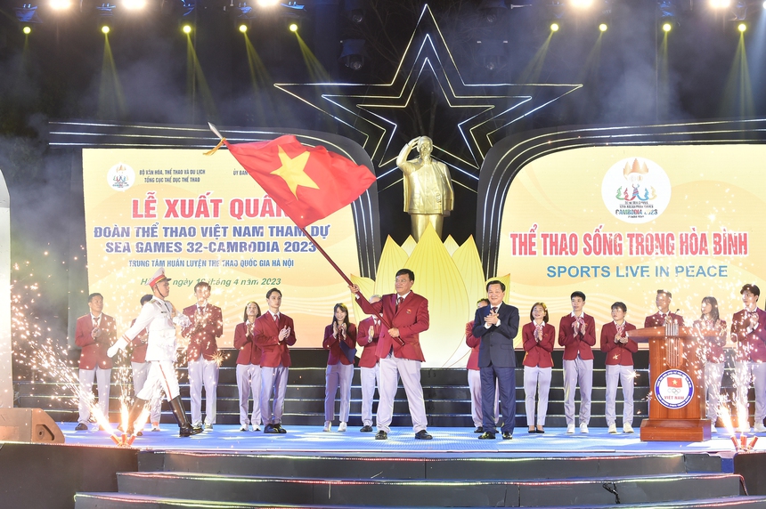 Đi Campuchia xem bóng đá SEA Games 32 hết bao nhiêu tiền? Di chuyển thế nào rẻ nhất? - Ảnh 2.