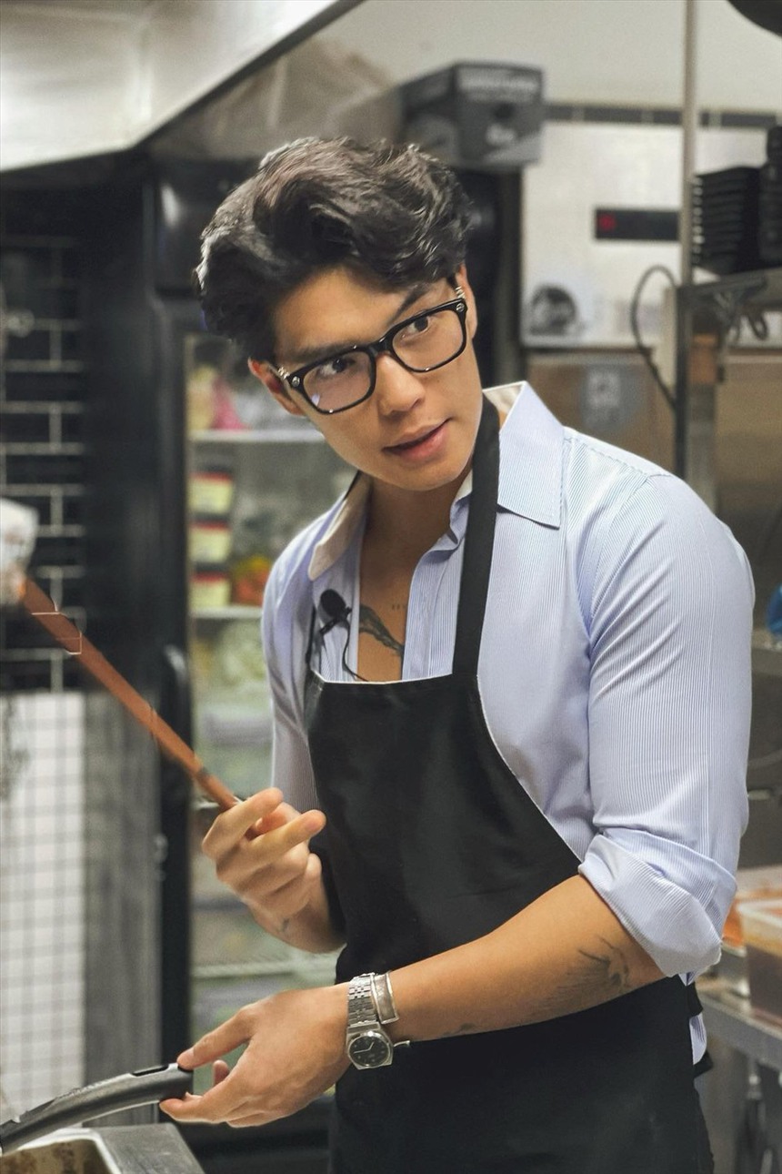 Truy tìm profile nam ca sĩ indie gây sốt với ngoại hình giống diễn viên Reply 1988, lần đầu hát live được khen "quá ổn áp"! - Ảnh 6.