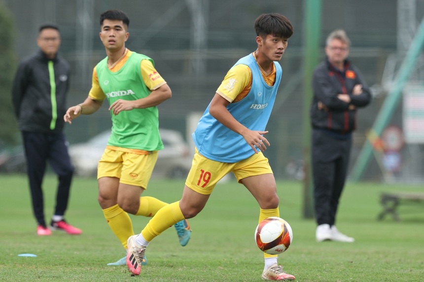 Quân bầu Đức thất sủng ở U22 Việt Nam - Ảnh 1.